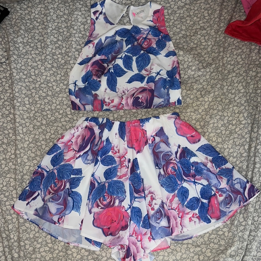 SUPER cute blue and pink floral matching set!